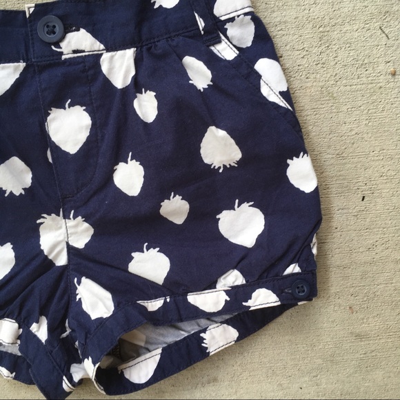 Gap strawberry shorts - Picture 3 of 7